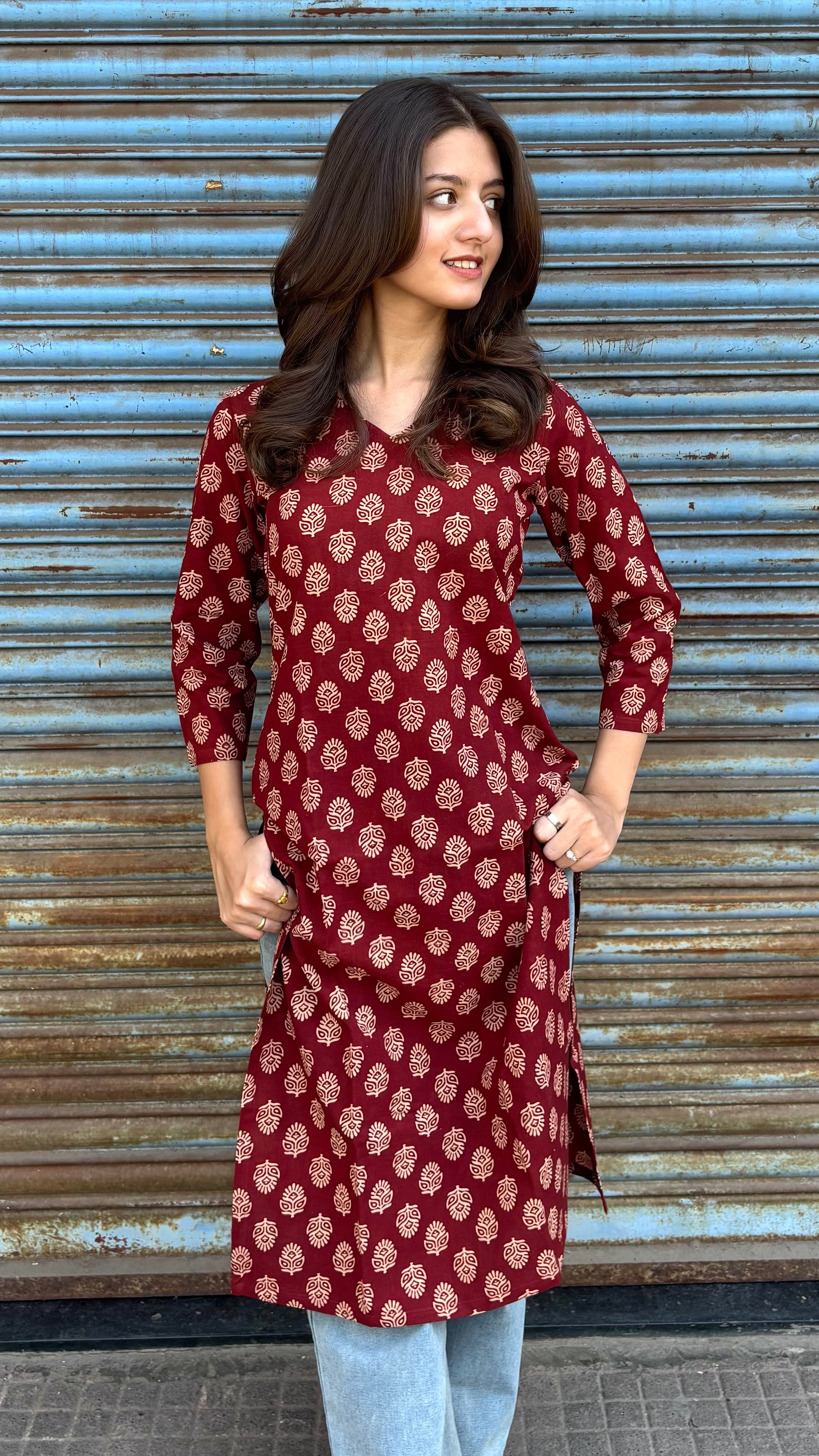 Combo of 2 Long Kurti 3/4 sleeves (With sling bag)