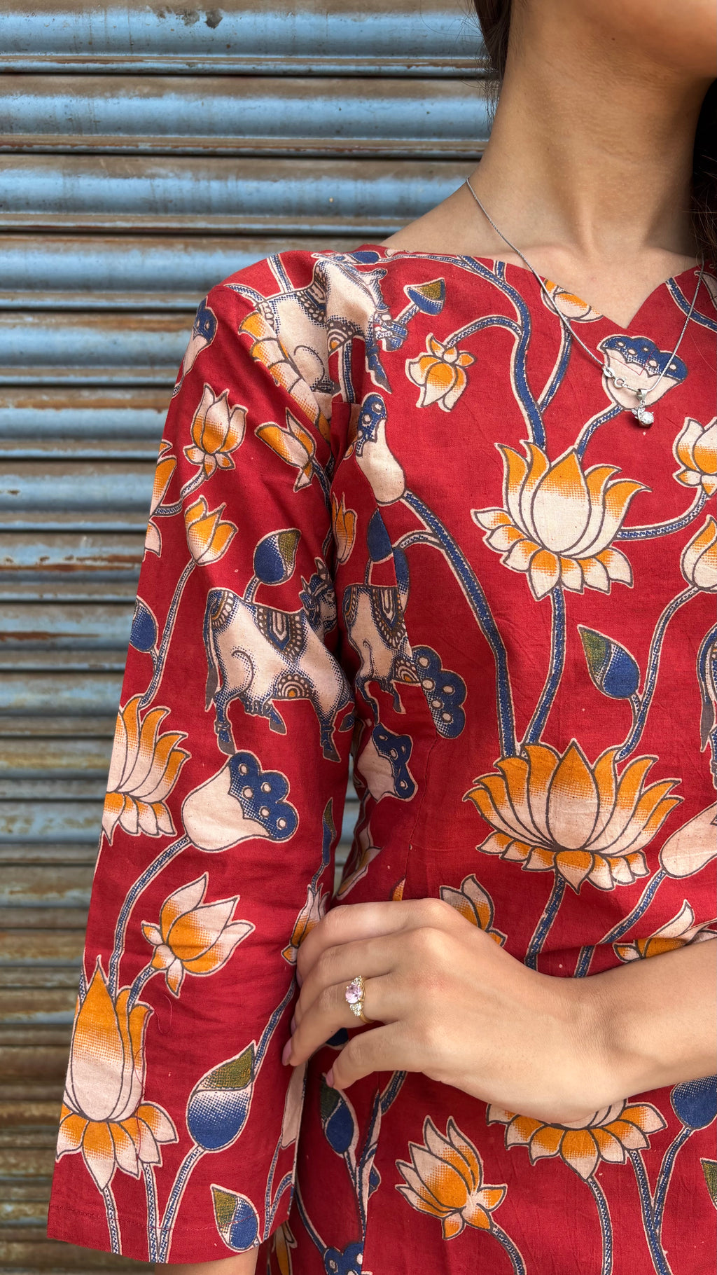 Kalamkari red short top