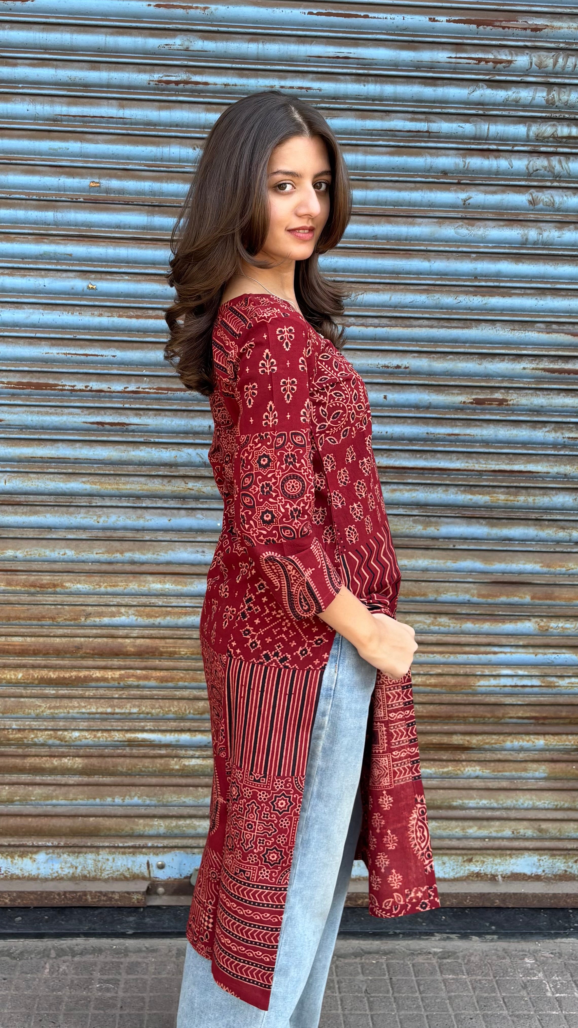 Combo of 2 Long Kurti  3/4 sleeves(With sling bag)