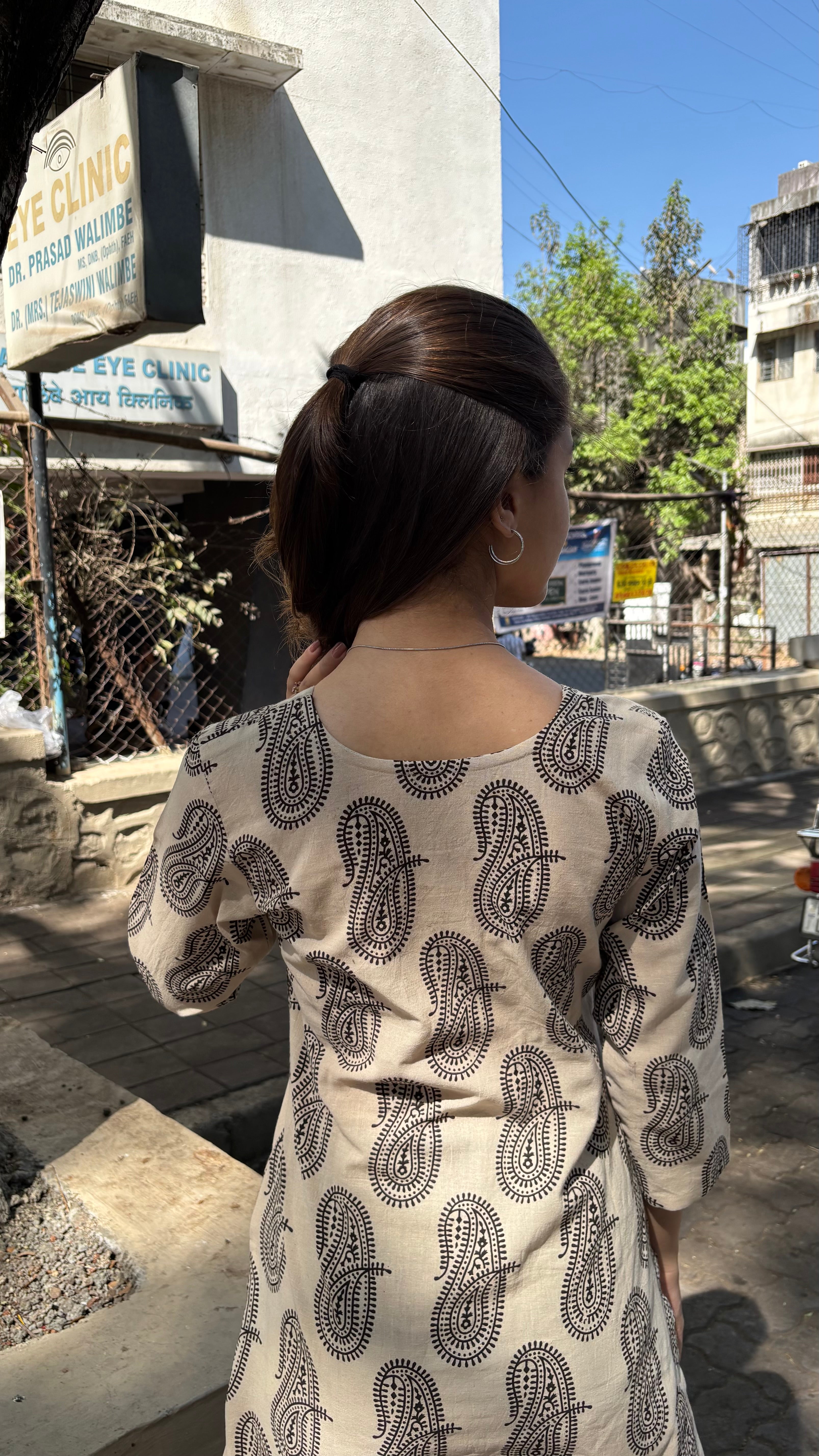 Combo of 2 Long Kurti 3/4 sleeves (With sling bag)