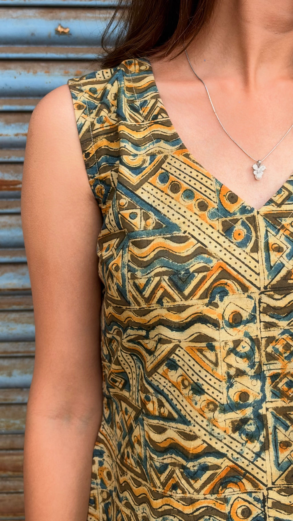 Combo of 2 Sleeveless Long Kurti(with sling bag)