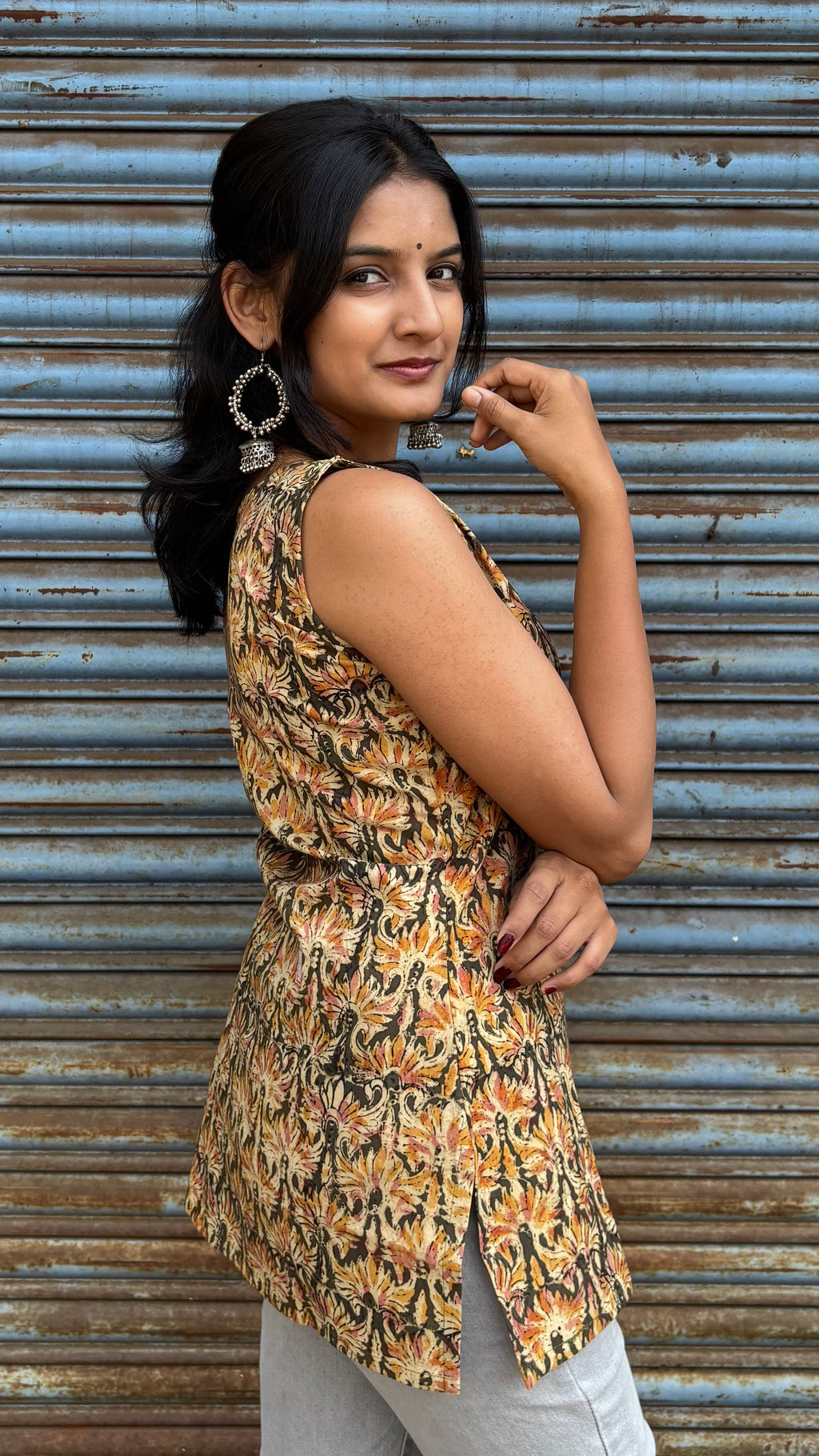 Combo of 3 Kalamari Short tops (with sling bag)