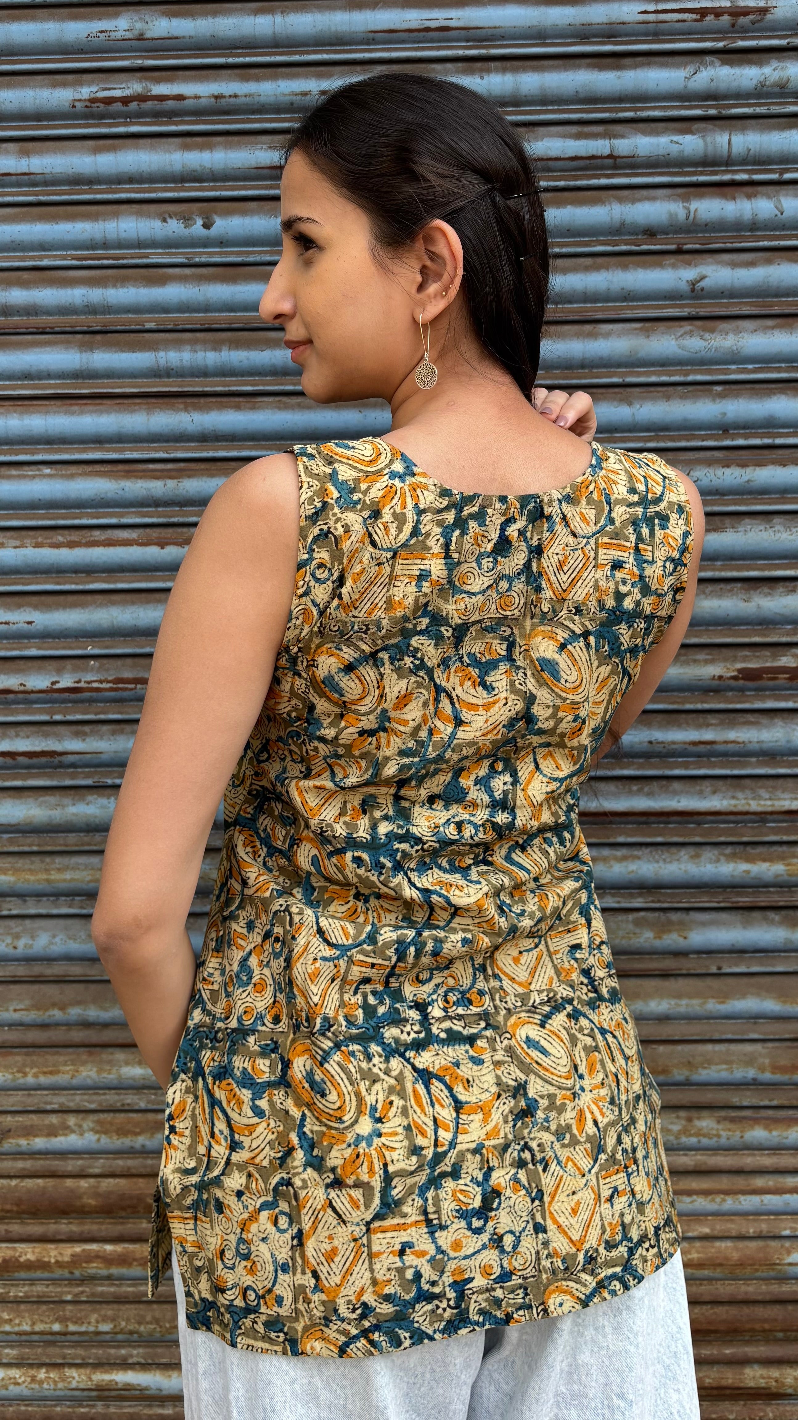 Combo of 3 Kalamari Short tops (with sling bag)