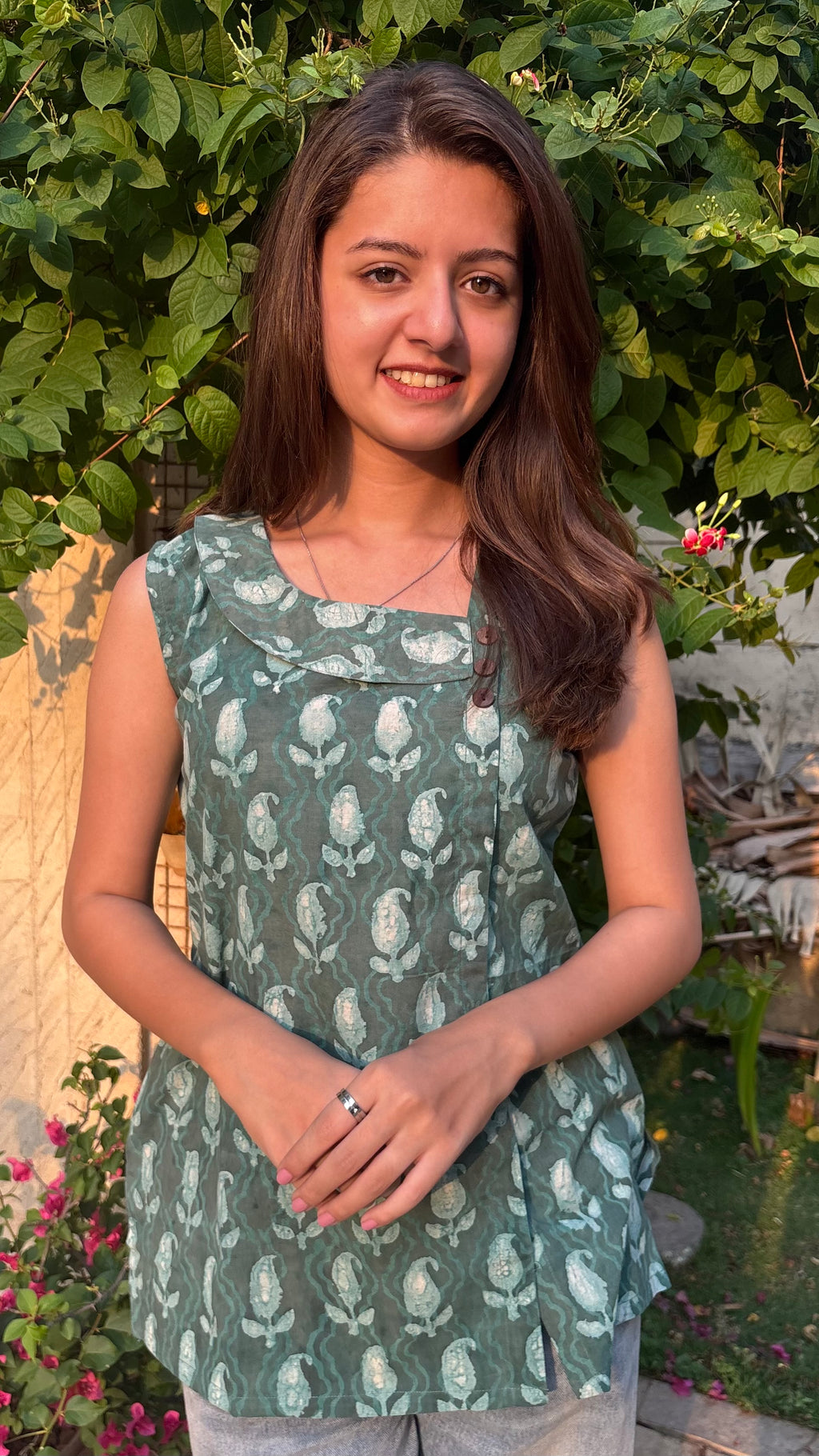 Green Dabu Print short top
