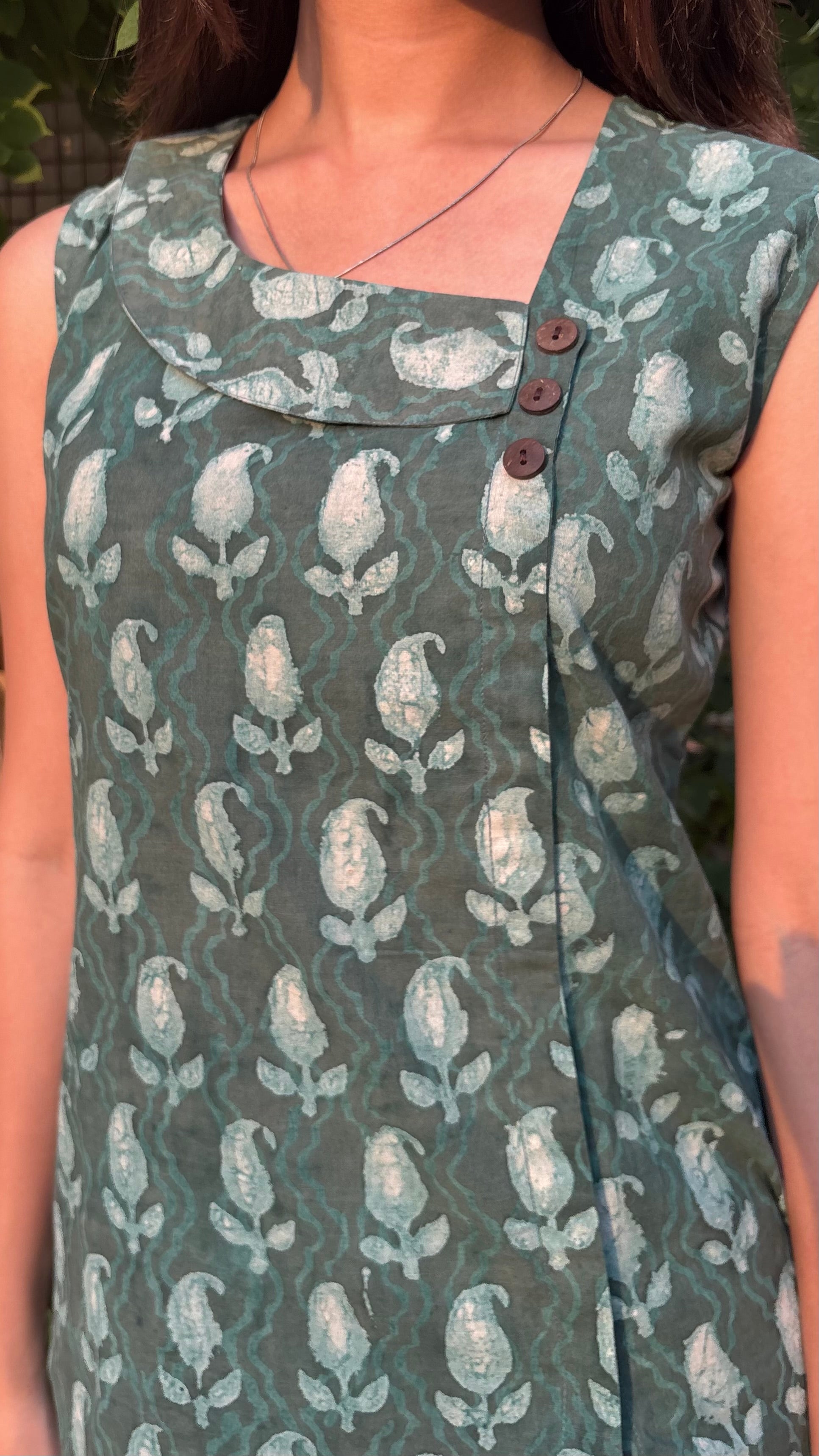 Green Dabu Print short top