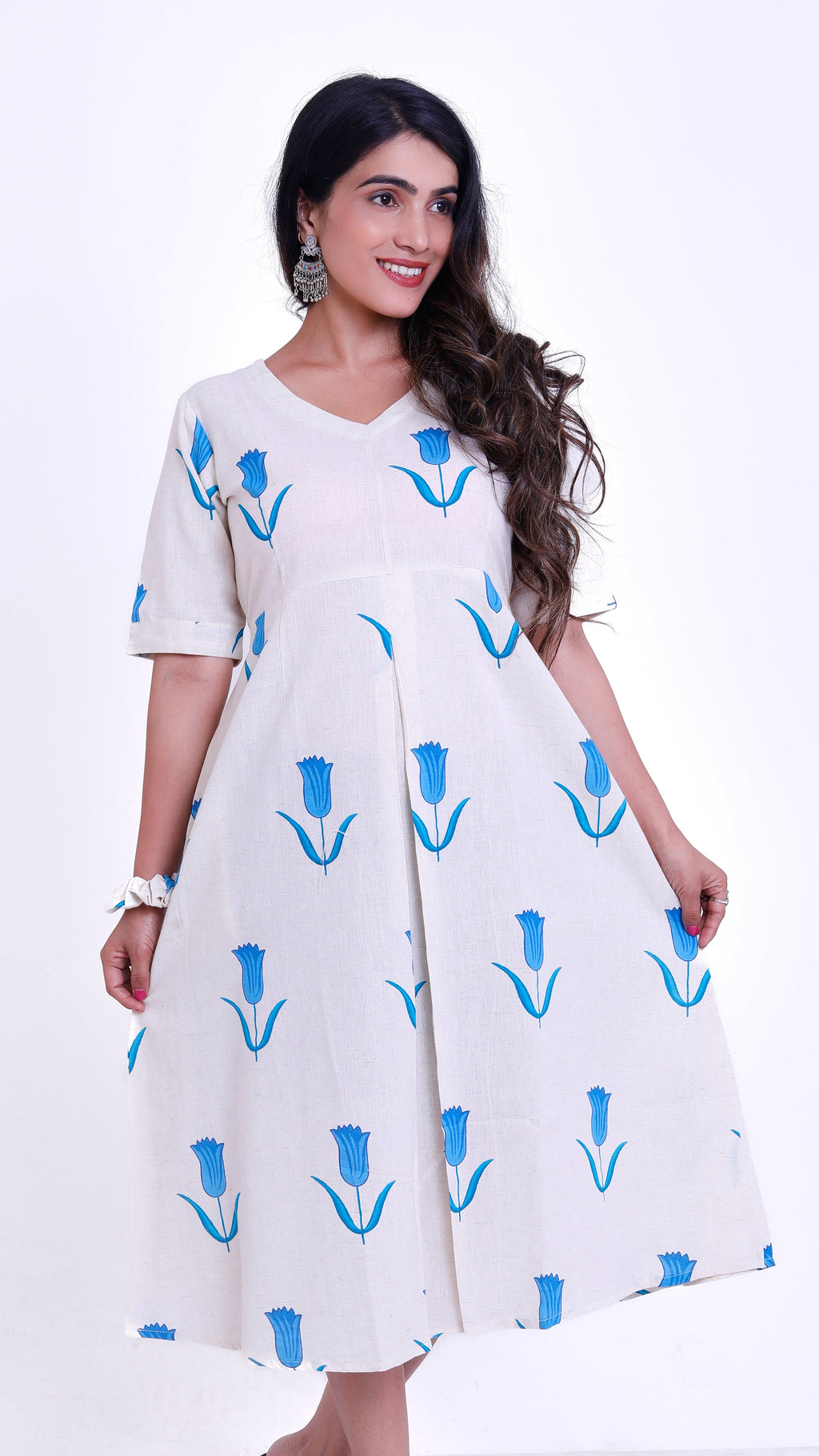 One piece Blue floral motifs