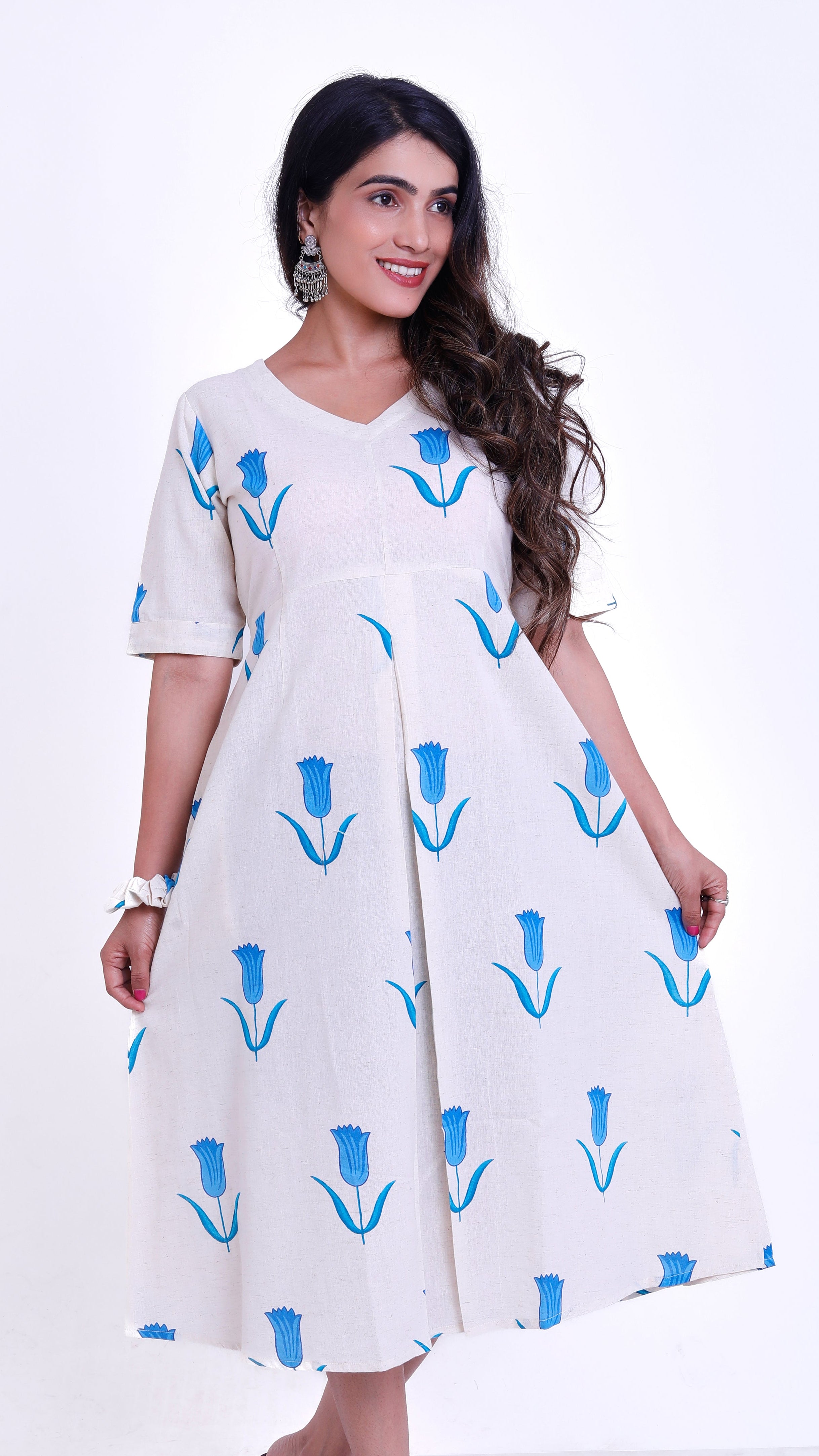 One piece Blue floral motifs