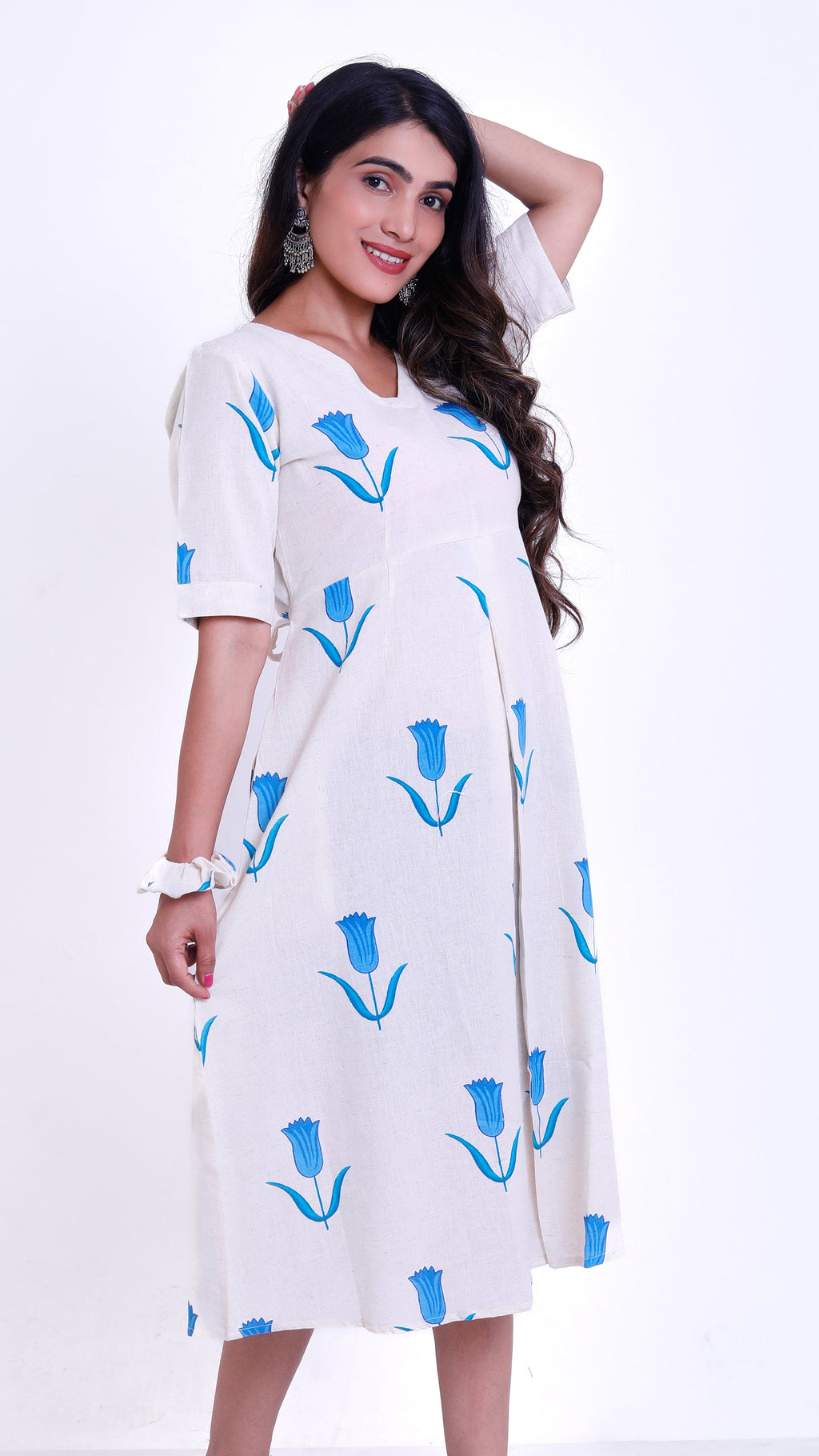 One piece Blue floral motifs